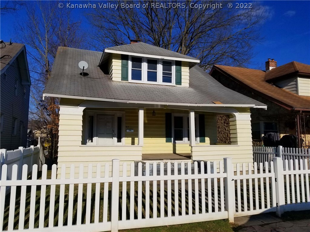 Property Photo: 612 Hall Street WV 25302