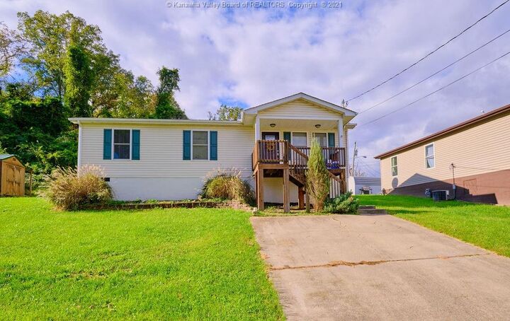 4 Bernard Court  South Charleston WV 25177 photo