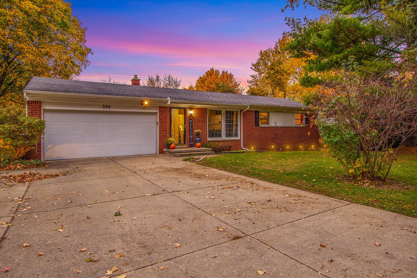 Property Photo: 588 Robinson Road MI 49203
