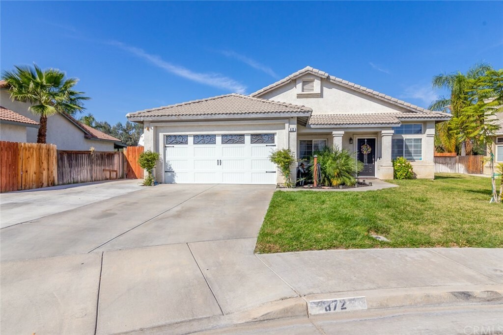 Property Photo: 872 Billows Court CA 92582