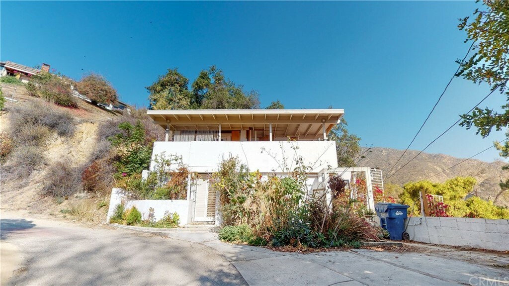 Property Photo:  540 Mount Wilson Trail  CA 91024 