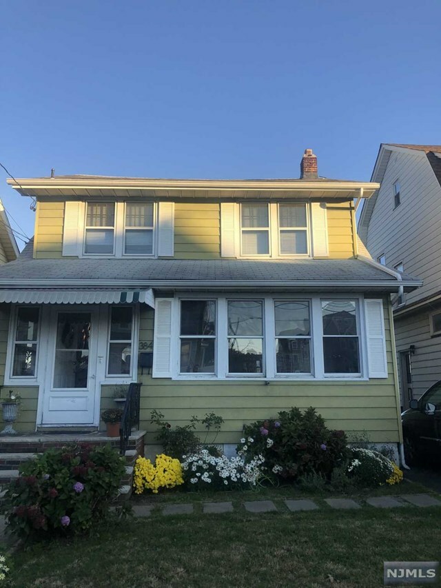 Property Photo:  384 Devon Street  NJ 07032 