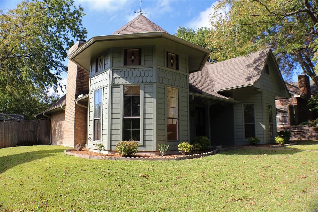 Property Photo:  1923 Seabrook Drive  TX 75137 
