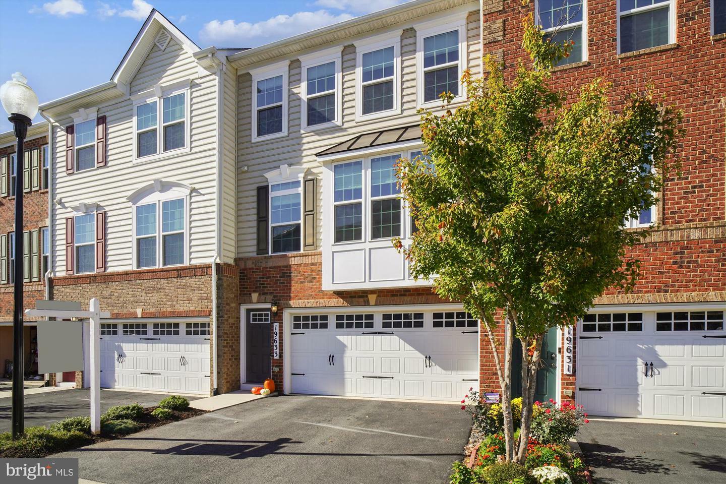 Property Photo: 19633 Vaughn Landing Drive MD 20874
