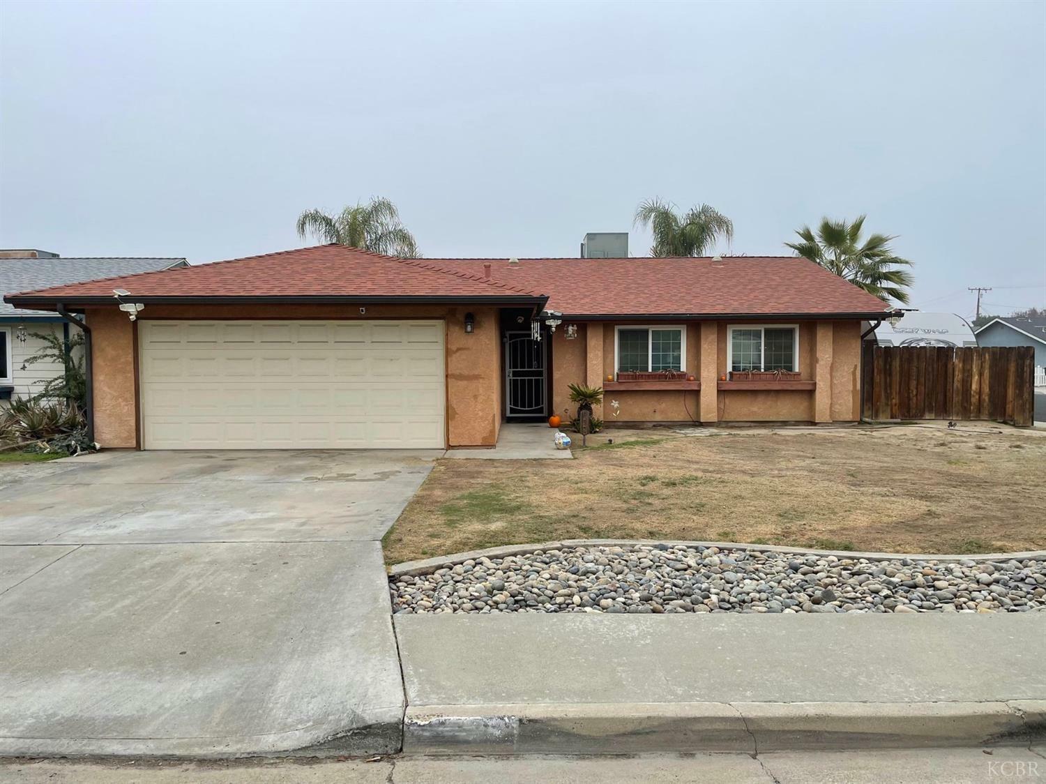 892 Clover Lane  Hanford CA 93230 photo