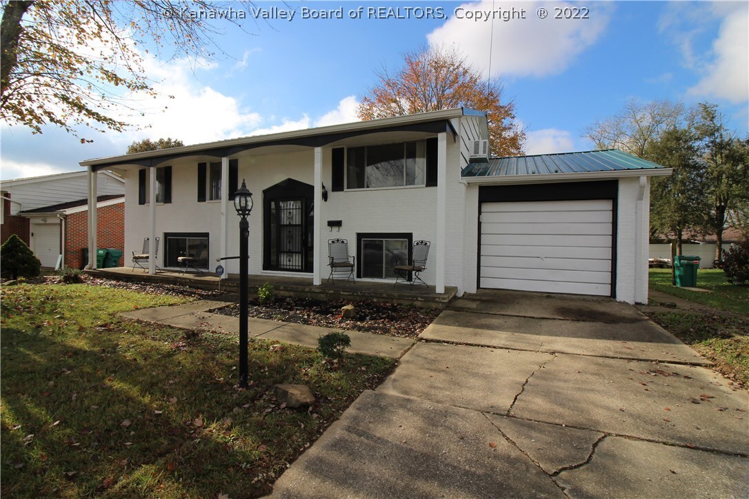 Property Photo: 631 Conner Street WV 25526
