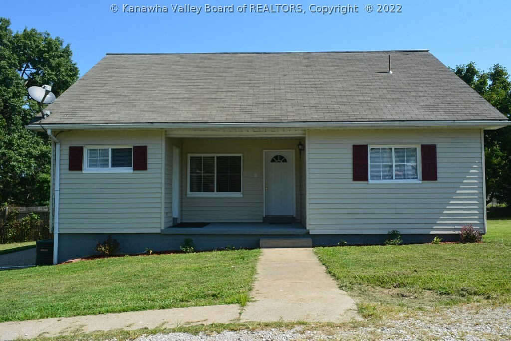 Property Photo: 115 Graceland Circle WV 25309