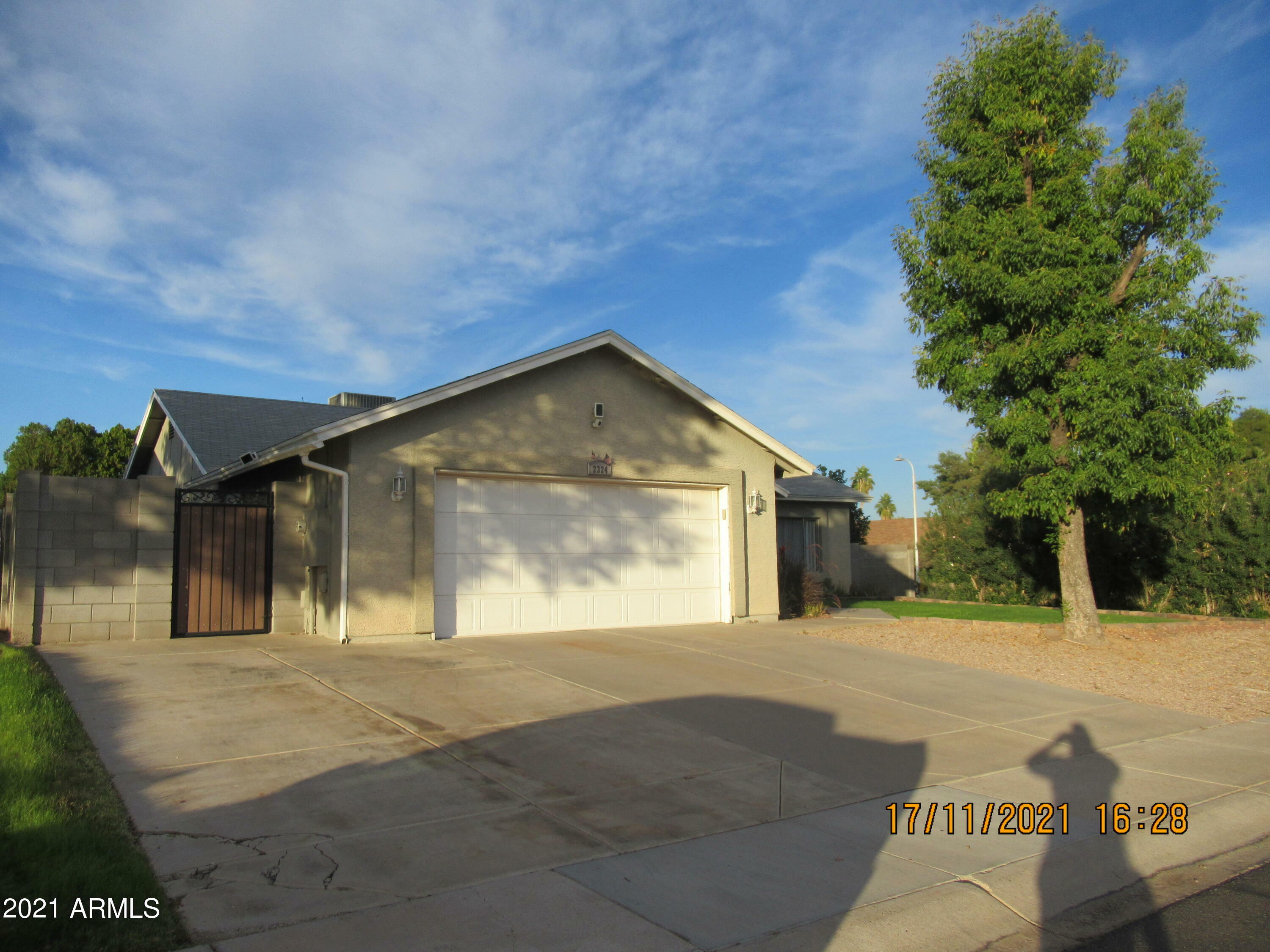 Property Photo:  2324 W Highland Court  AZ 85224 