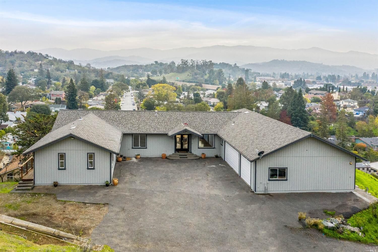 Property Photo:  704 Cherry Street  CA 94945 