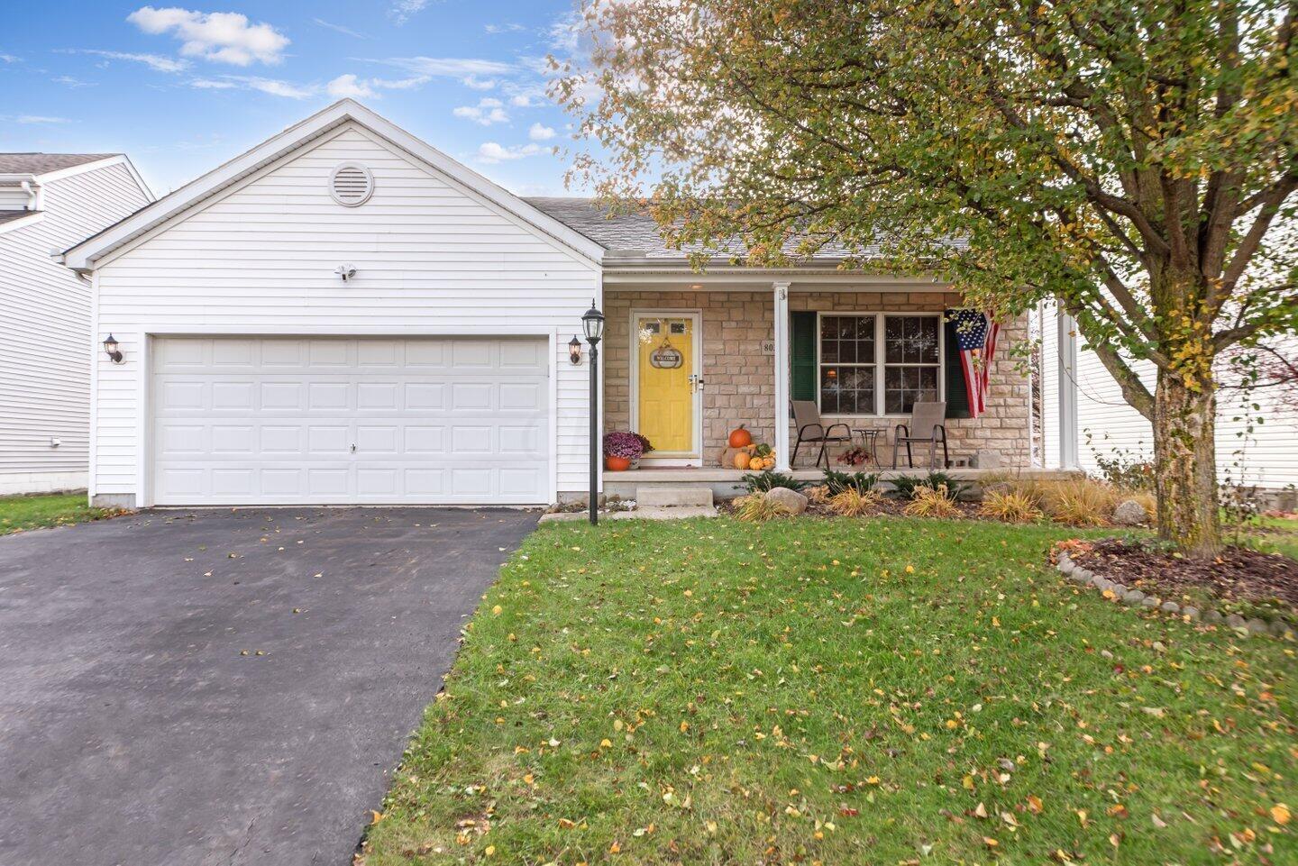 Property Photo: 8033 Willow Brook Crossing Drive OH 43004