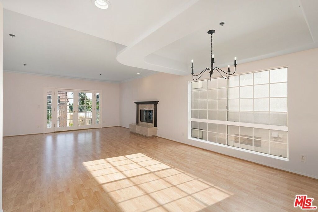 Property Photo:  2205 S Bentley Avenue 301  CA 90064 