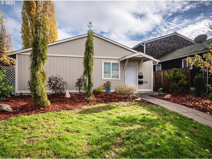 226 23rd Ave  Longview WA 98632 photo