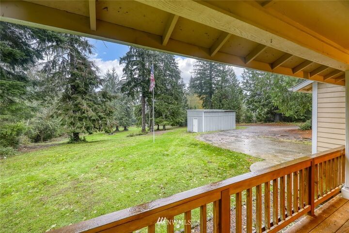 Property Photo: 131 E Heights Place N WA 98528
