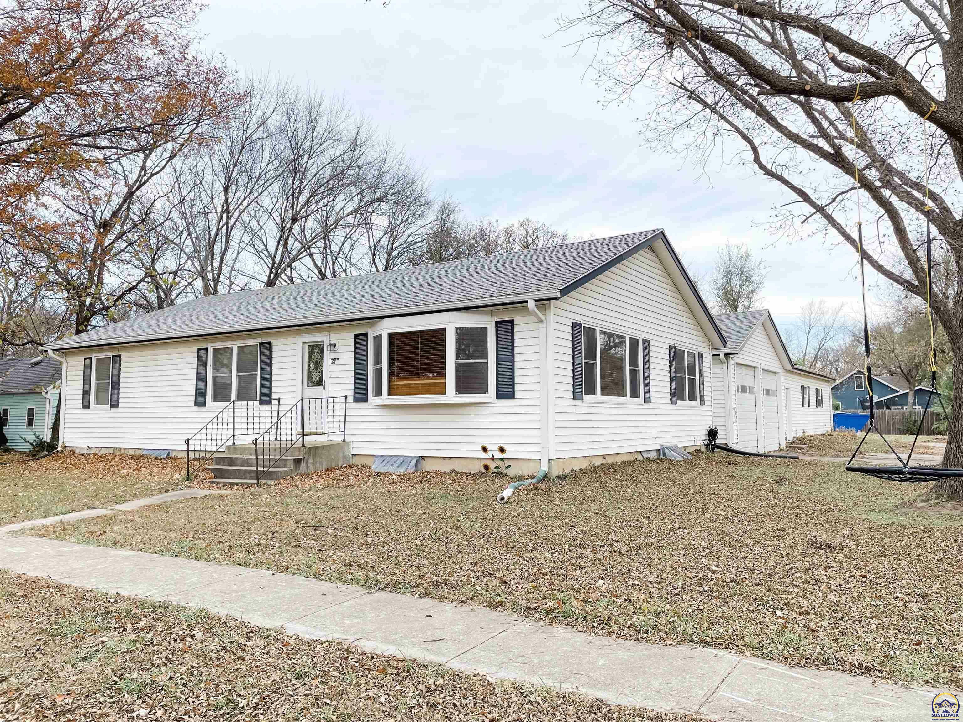 216 E Palmer St  Meriden KS 66512 photo