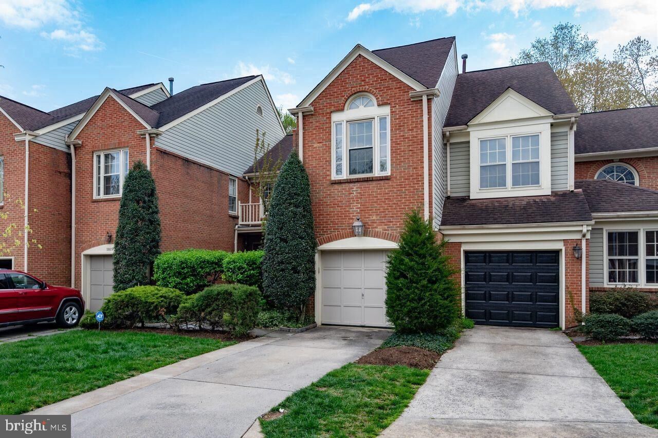 Property Photo: 1821 Duffield Lane VA 22307