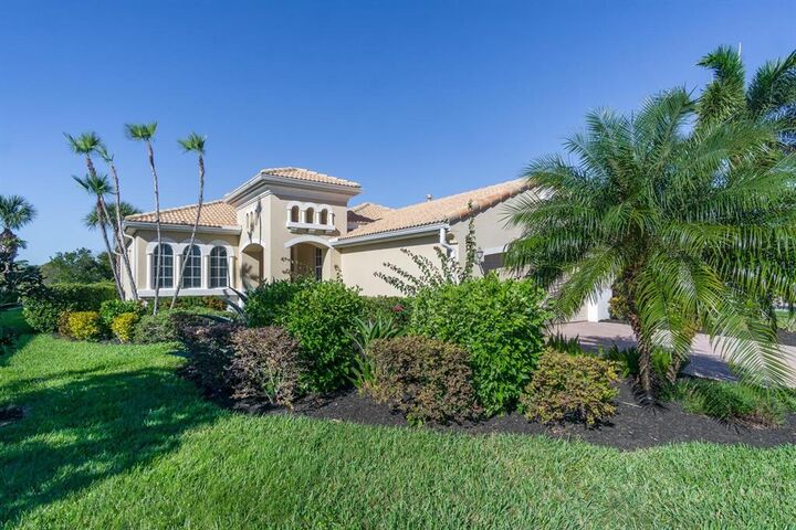 Property Photo:  133 Savona Way  FL 34275 