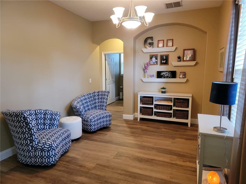 Property Photo: 360 Putnam Lane FL 32746