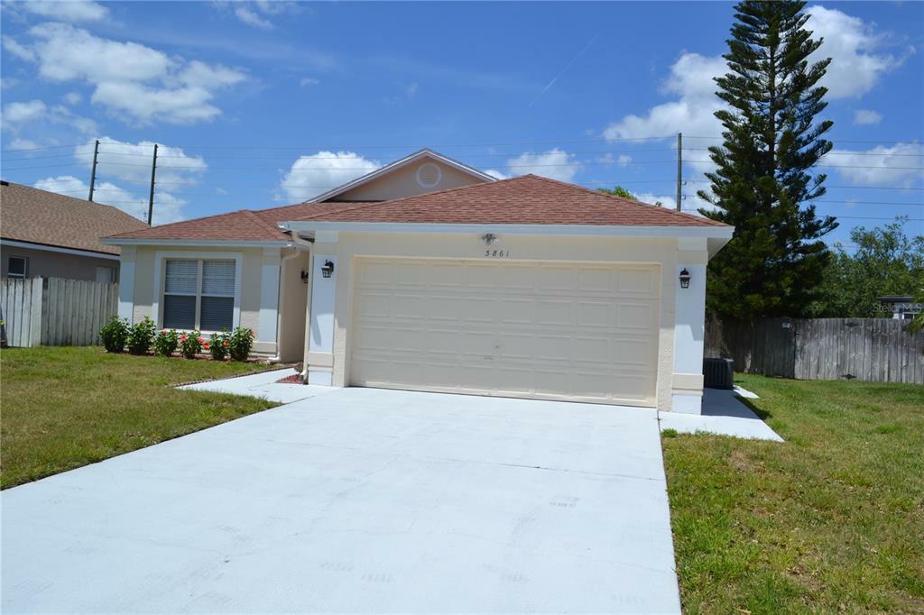 Property Photo:  3861 Bentford Court  FL 32817 