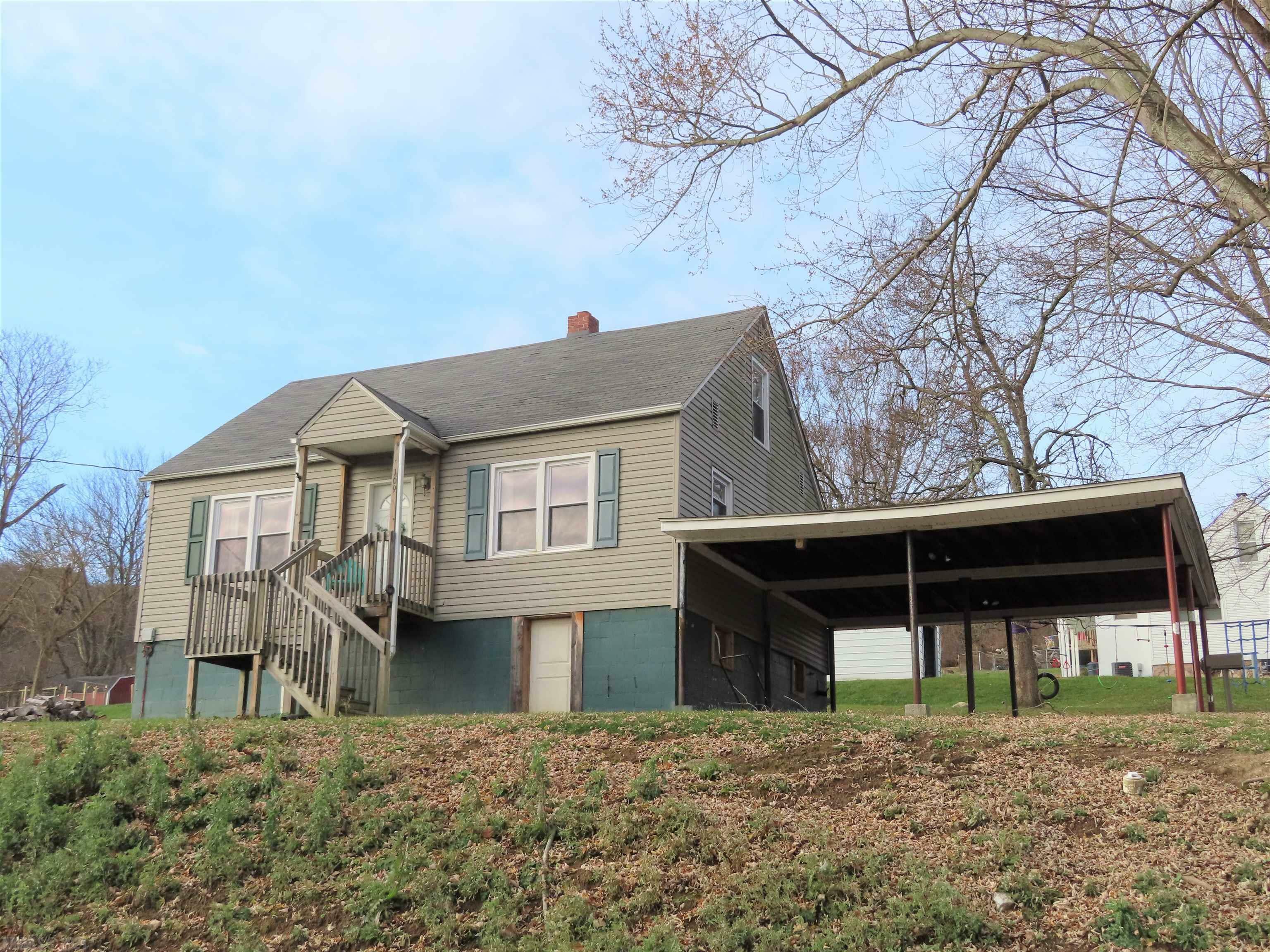 Property Photo:  109 Montgomery Street  VA 24134 