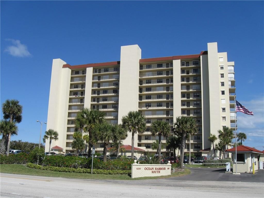 Property Photo:  4250 N Highway A1a 1007  FL 34949 