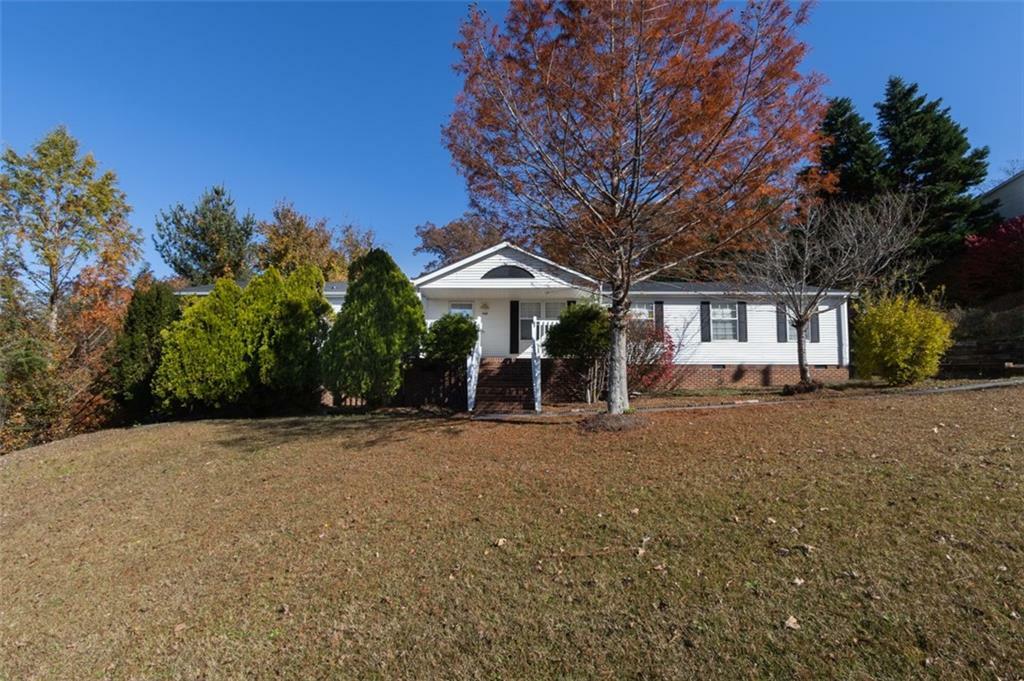 Property Photo:  112 E Pond Drive  SC 29611 