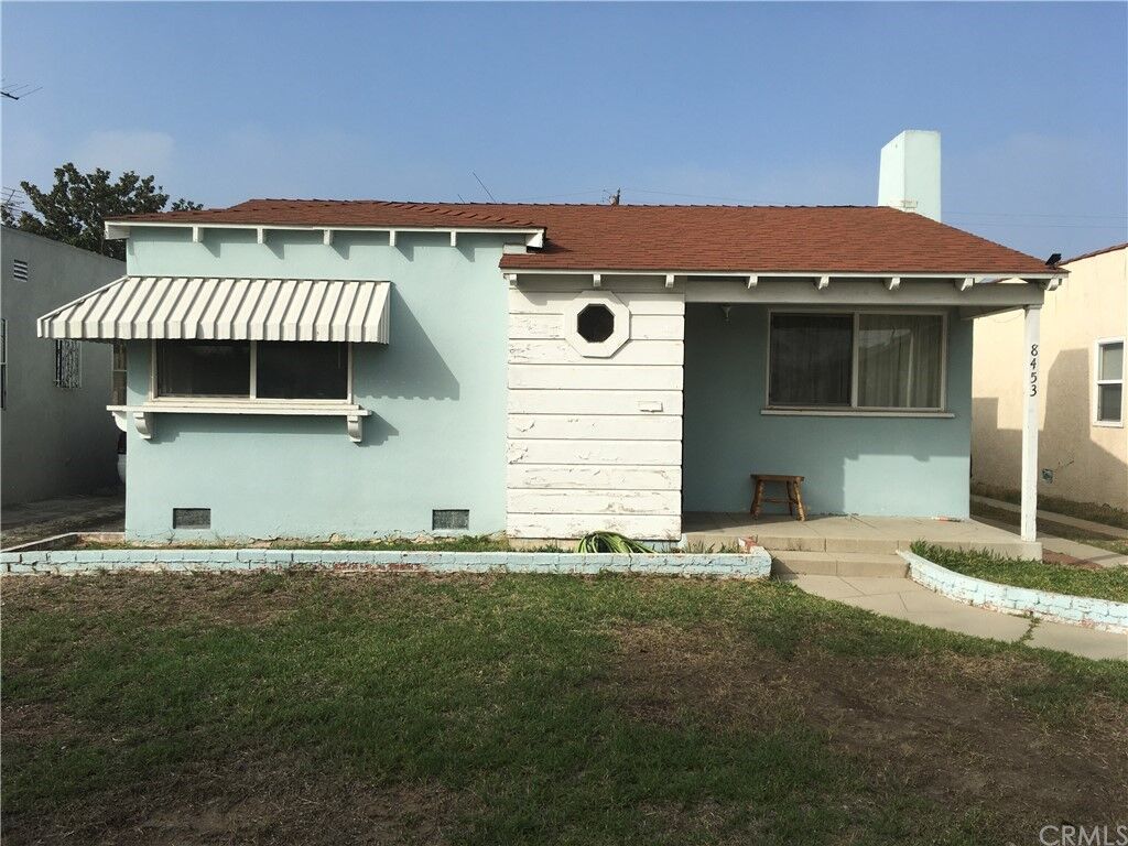 Property Photo:  8453 San Luis Avenue  CA 90280 