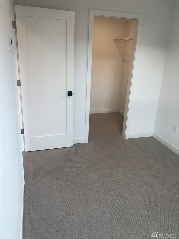 Property Photo: 620 N 41st St WA 98103