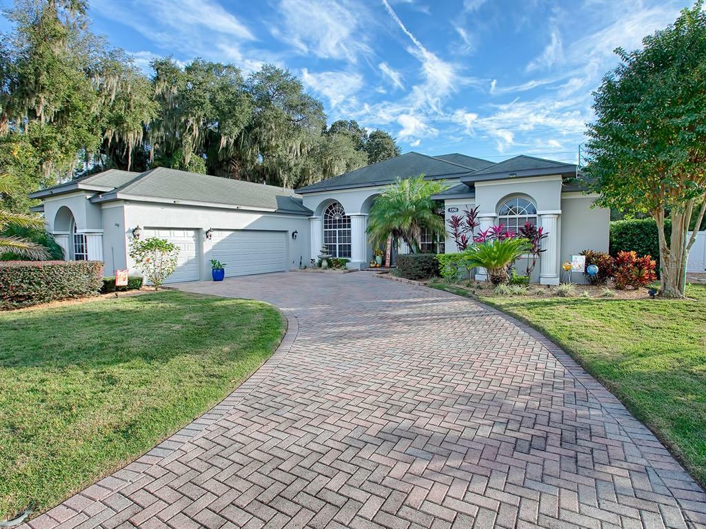 Property Photo:  1350 Big Oak Lane  FL 34748 