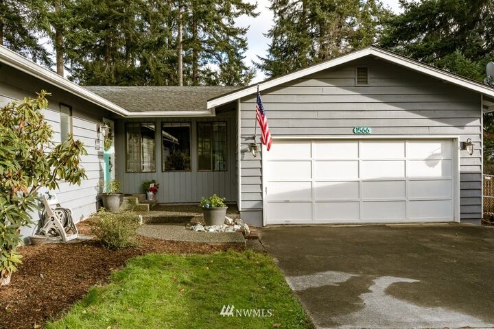 Property Photo:  1566 Links Way  WA 98277 