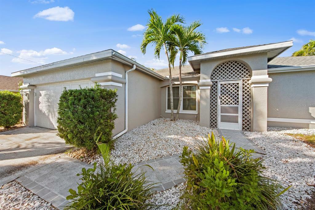 Property Photo:  2136 SE 8th Avenue  FL 33990 