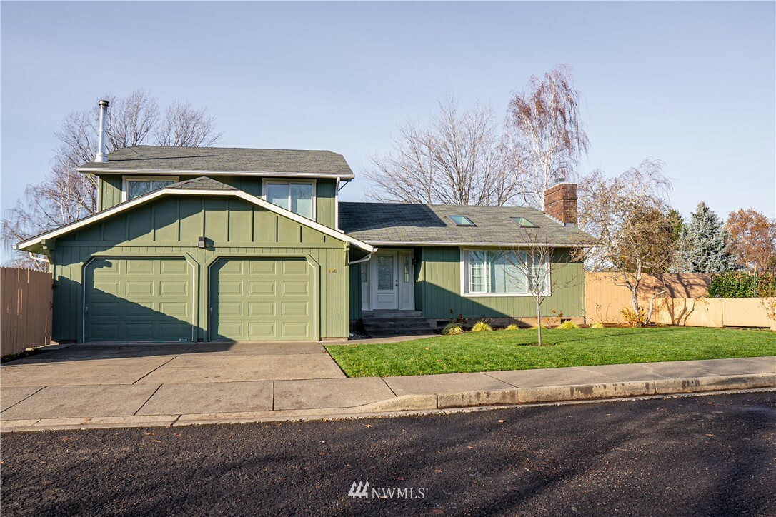 Property Photo:  490 Shick Street  WA 99362 