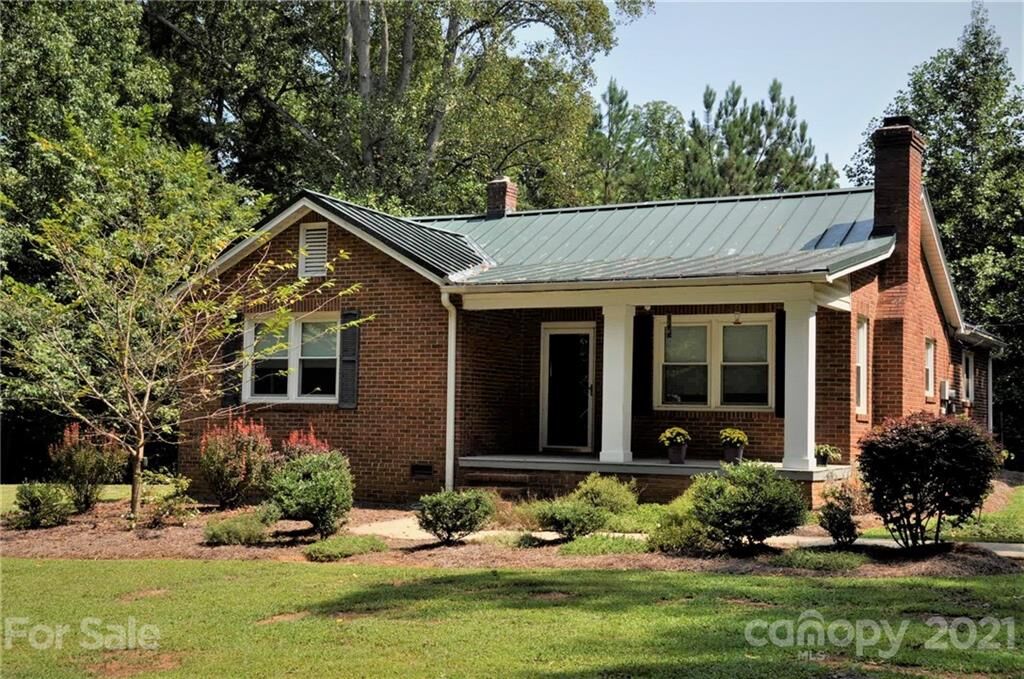 Property Photo: 4416 McClure Road NC 28216