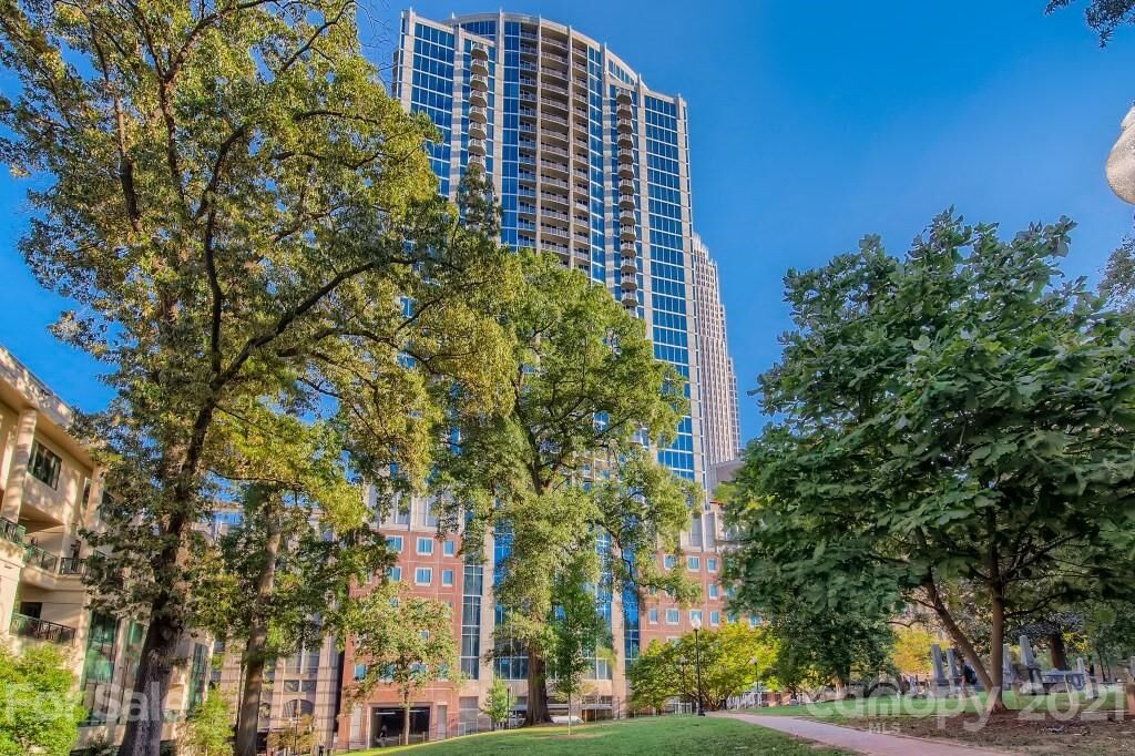 Property Photo: 210 N Church Street 3309 NC 28202