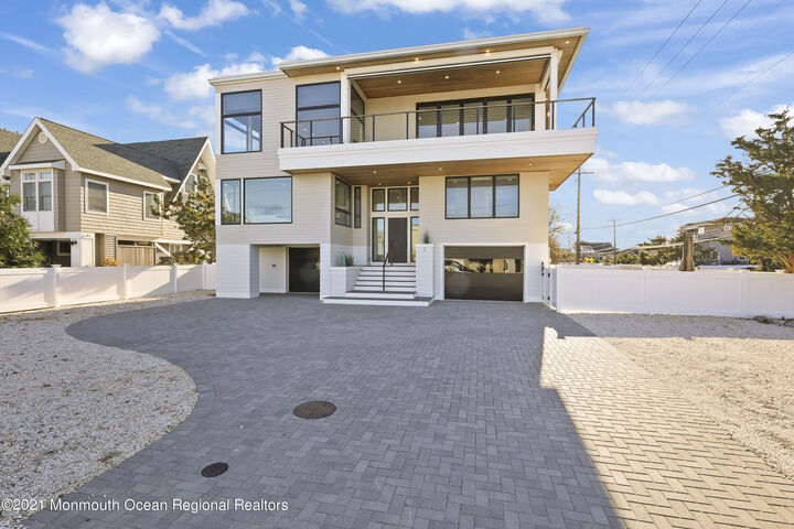 2 E 70th Street  Harvey Cedars NJ 08008 photo