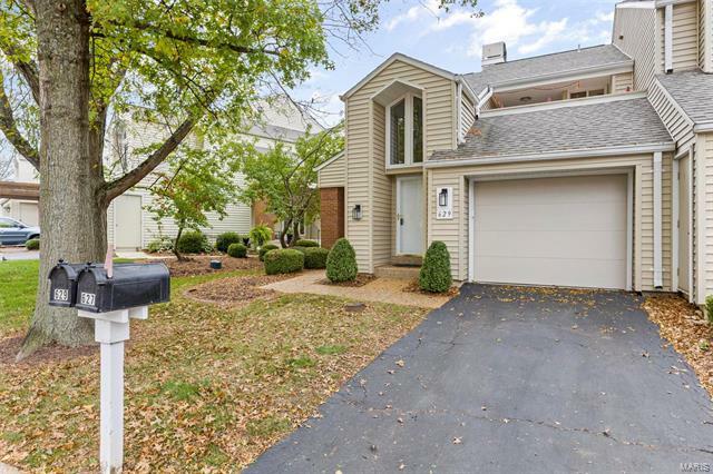 Property Photo: 629 Highview Circle 63021