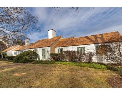 Property Photo:  5 Herrick Rd  MA 01921