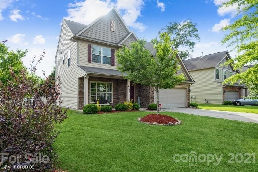 Property Photo: 11232 Amherst Glen Drive NC 28213