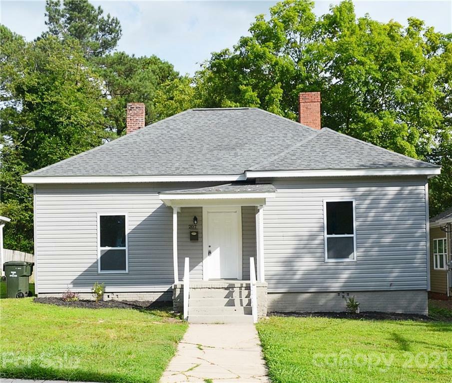 Property Photo:  207 N Yadkin Avenue  NC 28159 