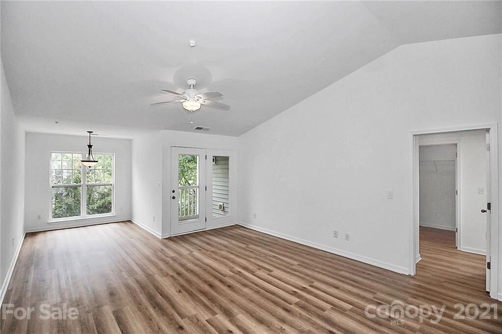 Property Photo:  1296 Duncan Gardens Drive  NC 28206 