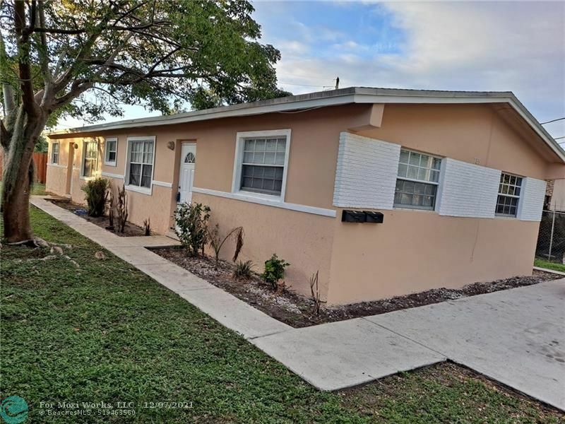 Property Photo:  735 NW 14th Way 1  FL 33311 