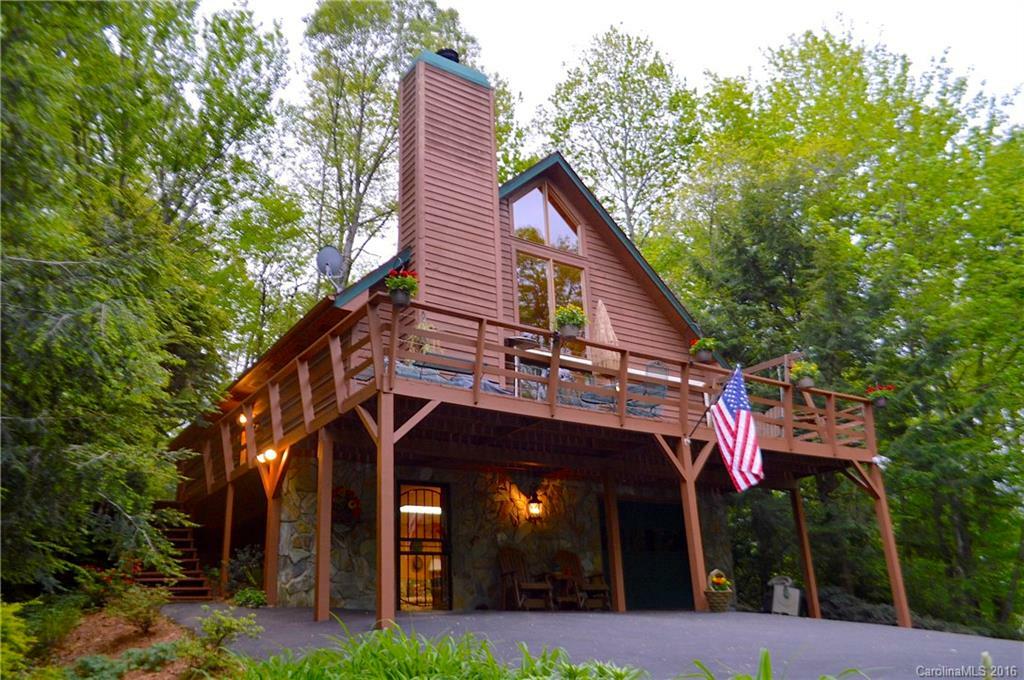 Property Photo: 13 Maplewood Drive NC 28751