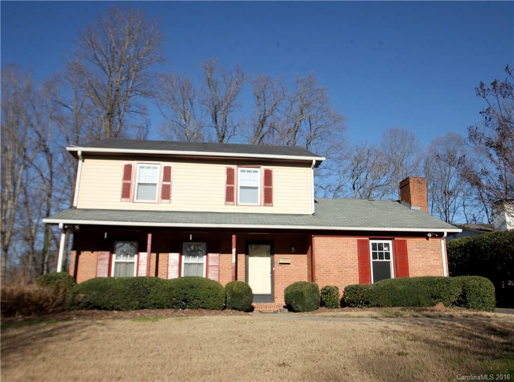 Property Photo:  1609 Northbrook Drive  NC 28216 