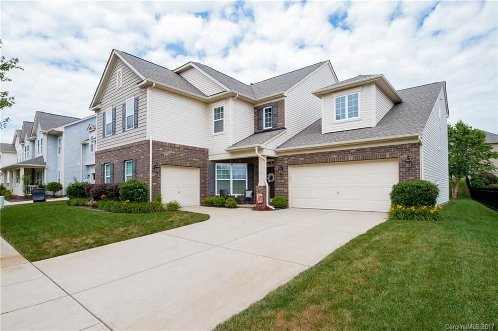Property Photo: 13825 Thach Court NC 28078