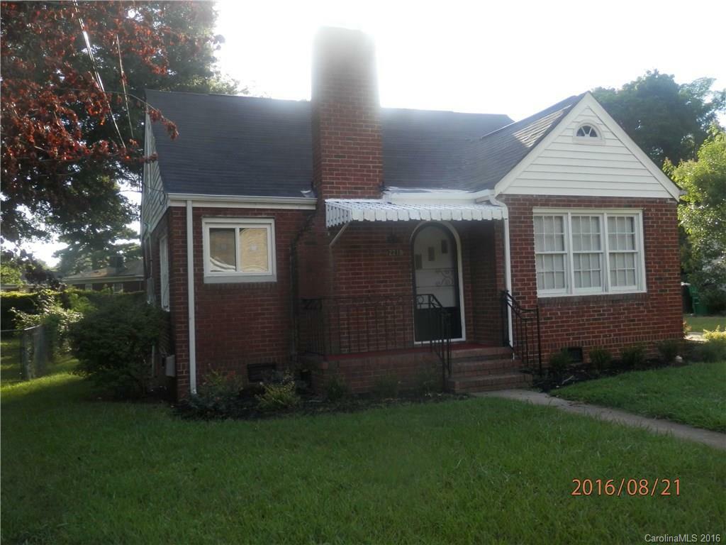 Property Photo:  2218 Edison Street  NC 28206 