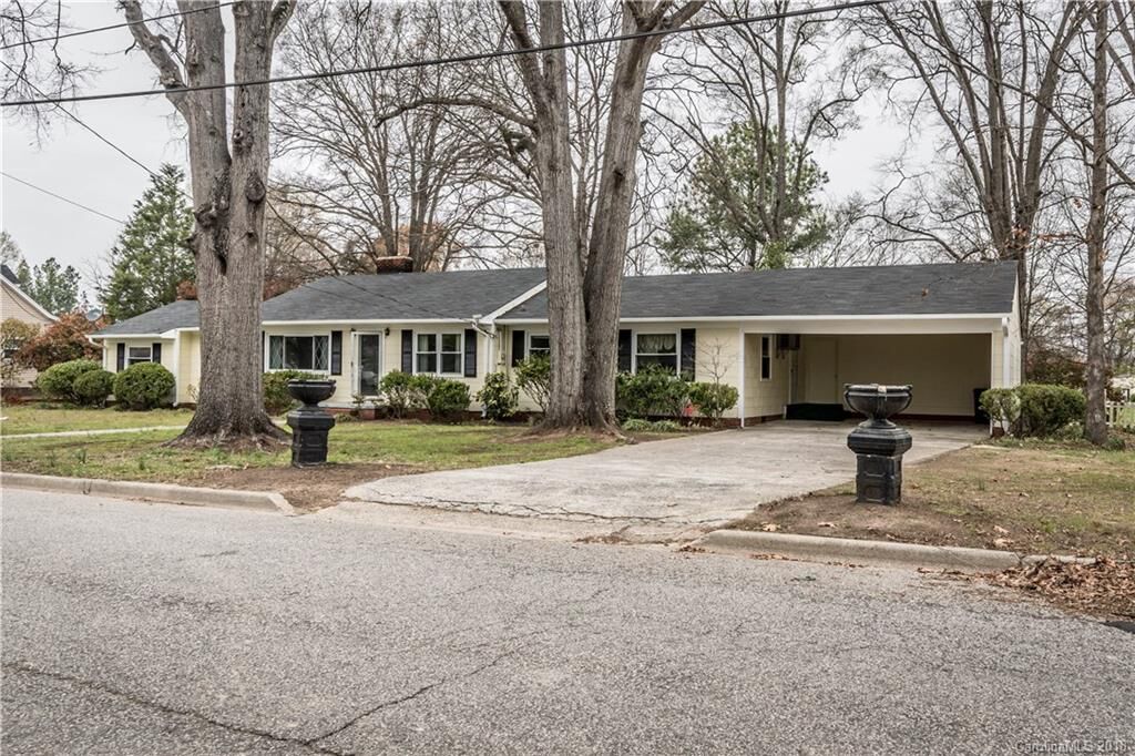 Property Photo:  300 King Street  NC 28110 