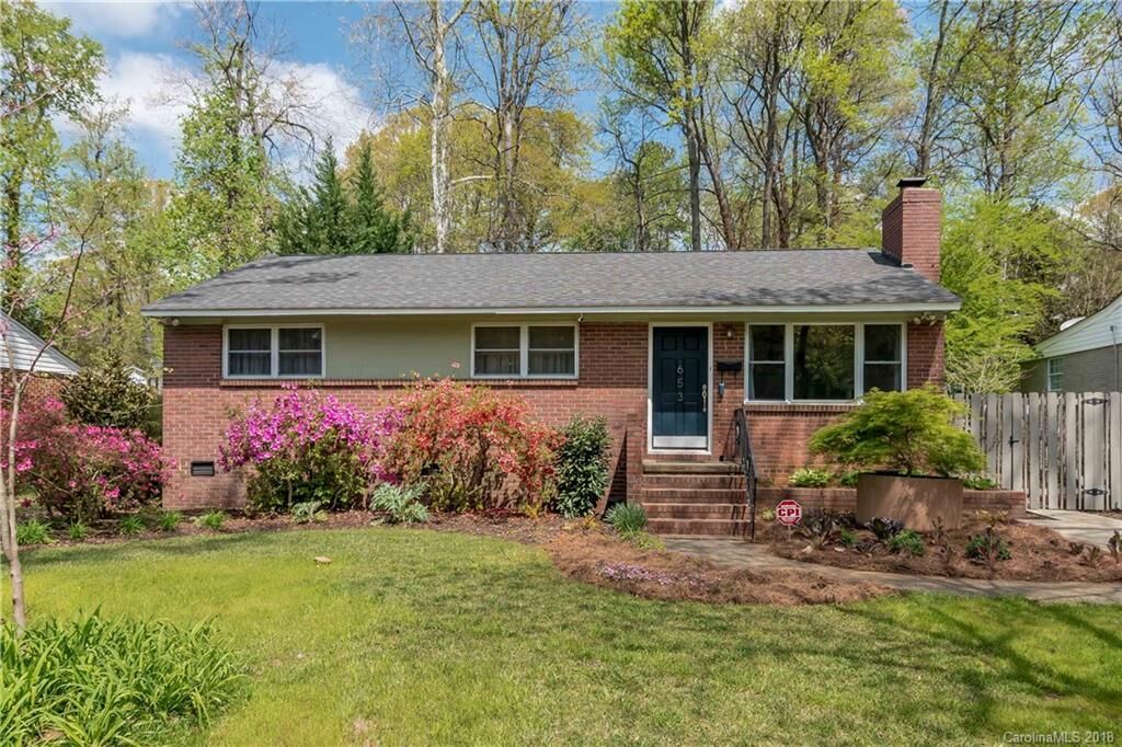 Property Photo:  653 Manhasset Road  NC 28209 