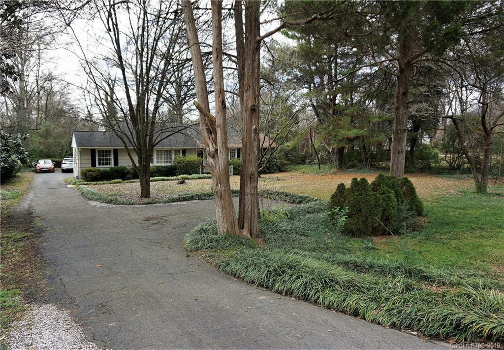 Property Photo:  2528 Providence Road  NC 28211 