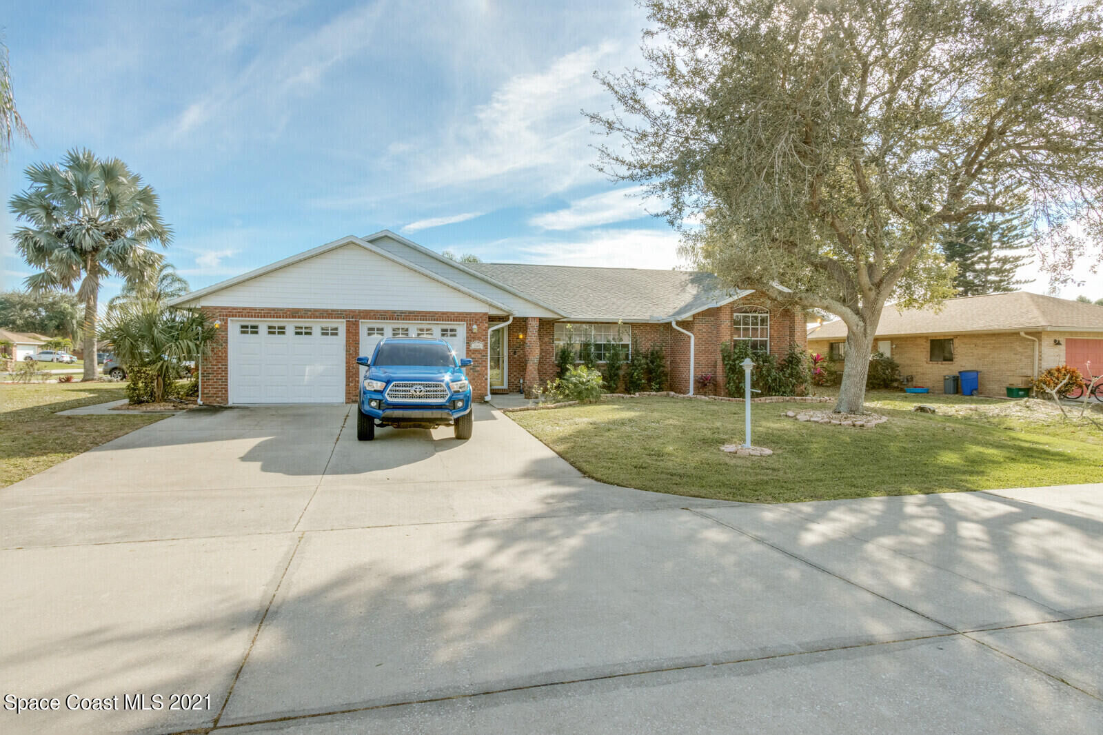Property Photo:  160 Palm Circle  FL 32940 