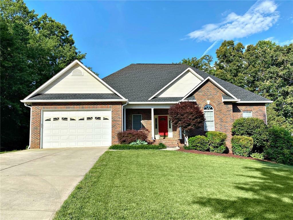 2581 Rolling Ridge Drive  Hickory NC 28602 photo