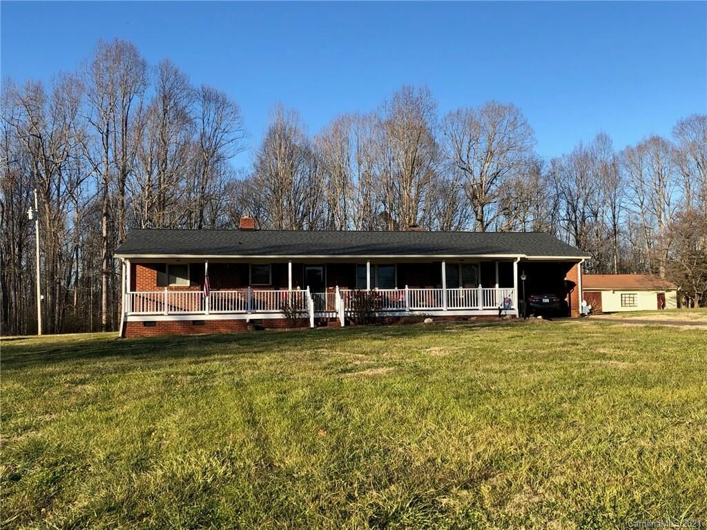 Property Photo: 1109 Marys Grove Church Road NC 28086